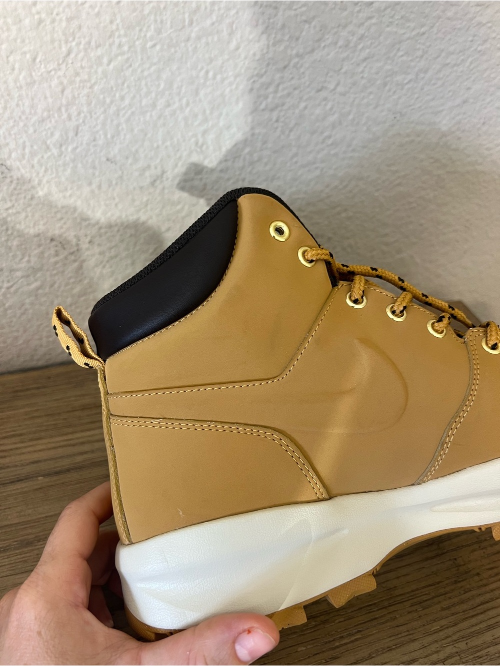 Nike men’s Manoa Leather Boots haystack tan sz 10.5 outdoor workwear hiking - Picture 7 of 14